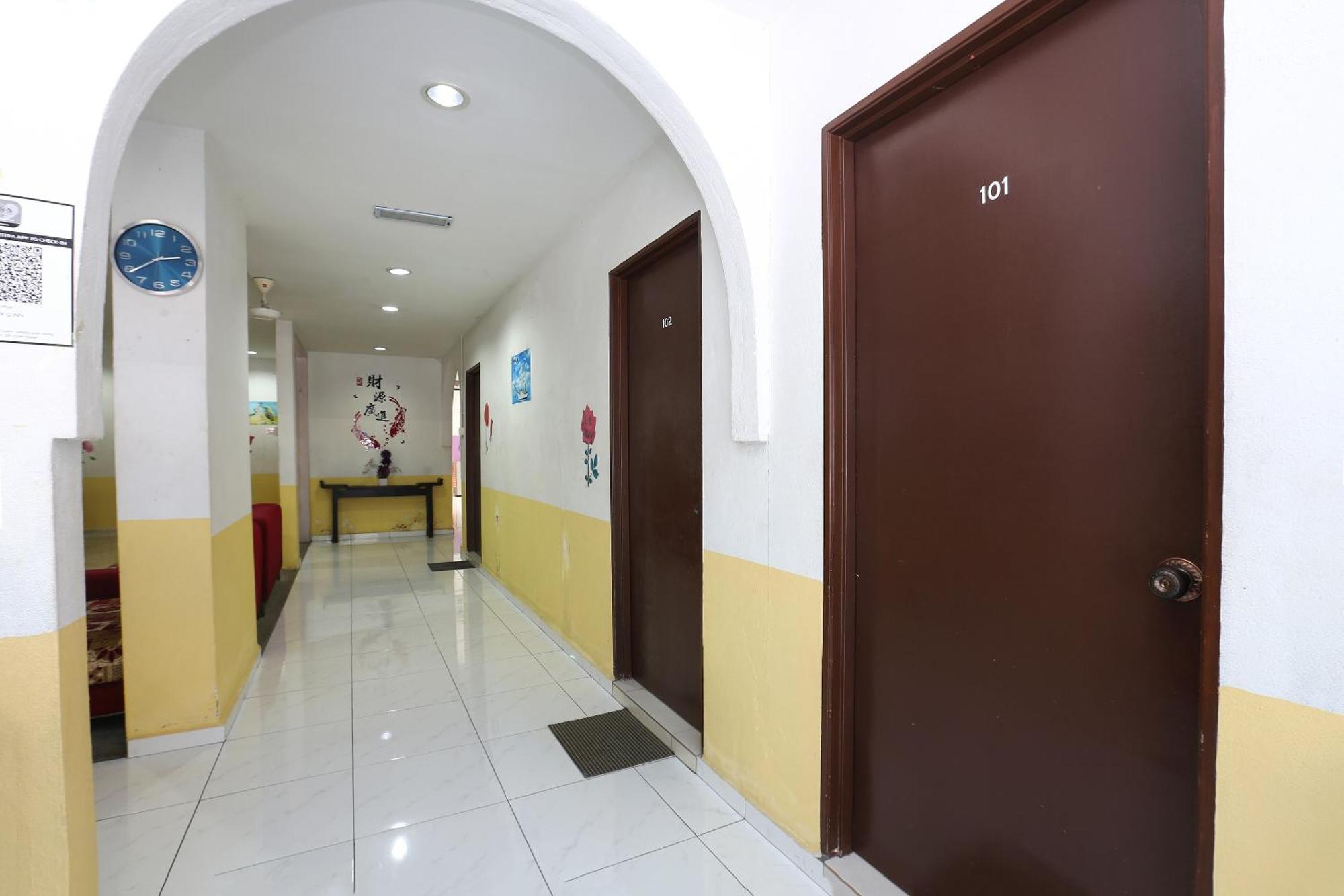 Oyo 89925 Innap Kota Bharu Exterior foto